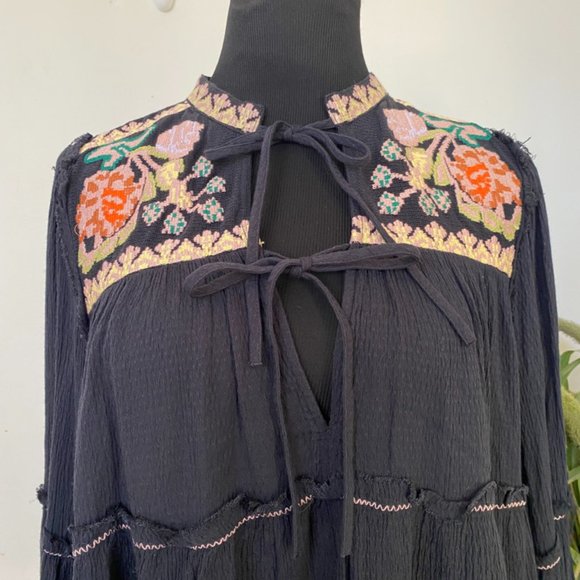 Free People Slouchy oversize Embroidery Long sleeve black Floral Boho Blouse S - Picture 8 of 10